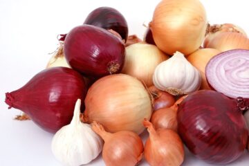 benefits of eating raw onion